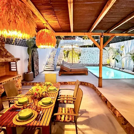 Villa Compass Sunset